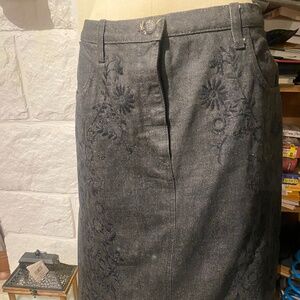 Fendi Designer black denim embroidered skirt Size 46